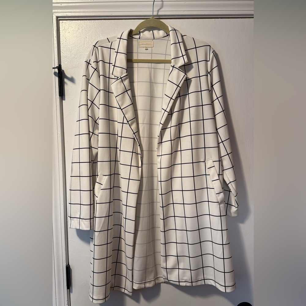 Women's White Grid Pattern Blazer